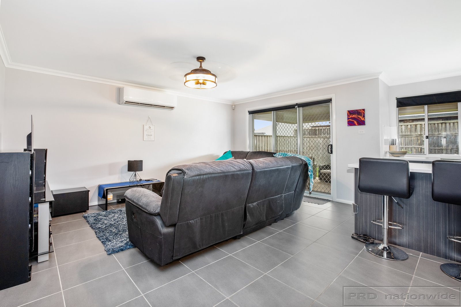 19 Threadtail Street CHISHOLM 3
