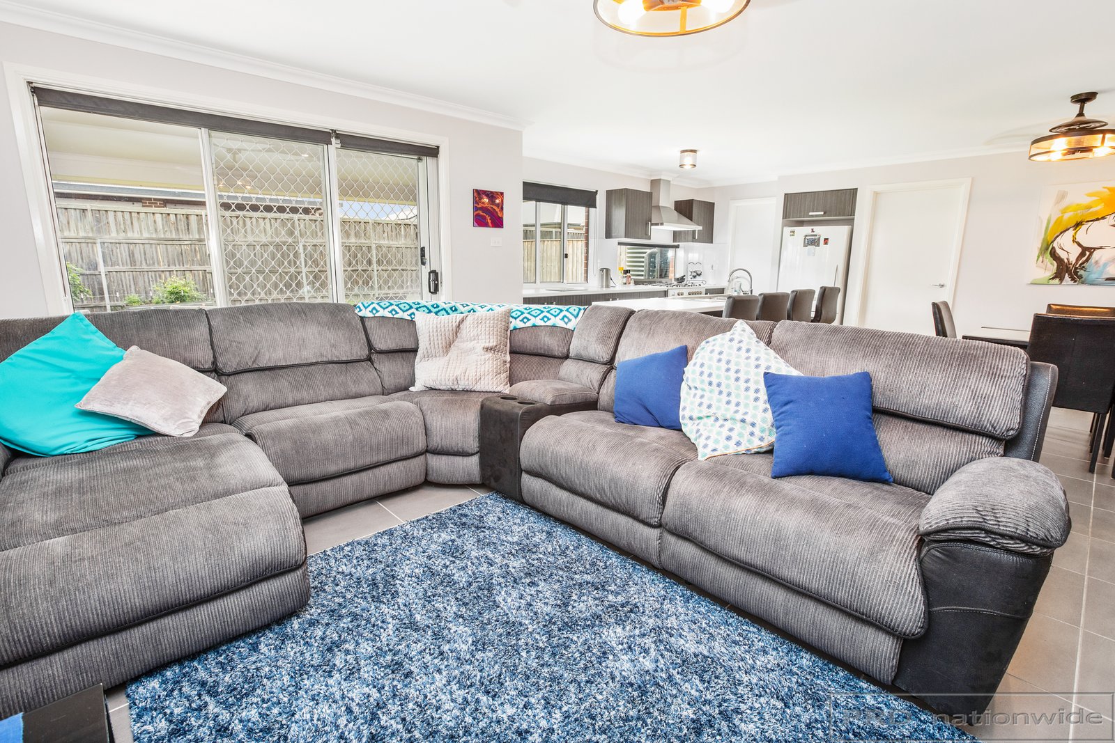 19 Threadtail Street CHISHOLM 4