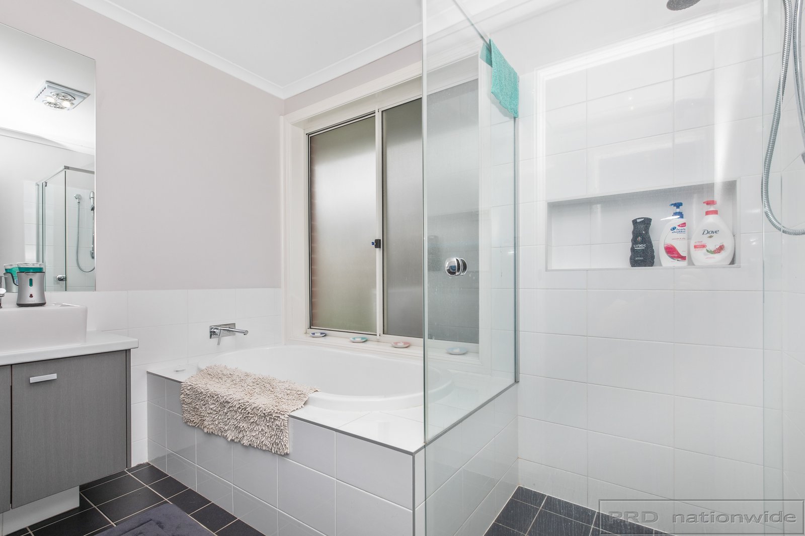 19 Threadtail Street CHISHOLM 16