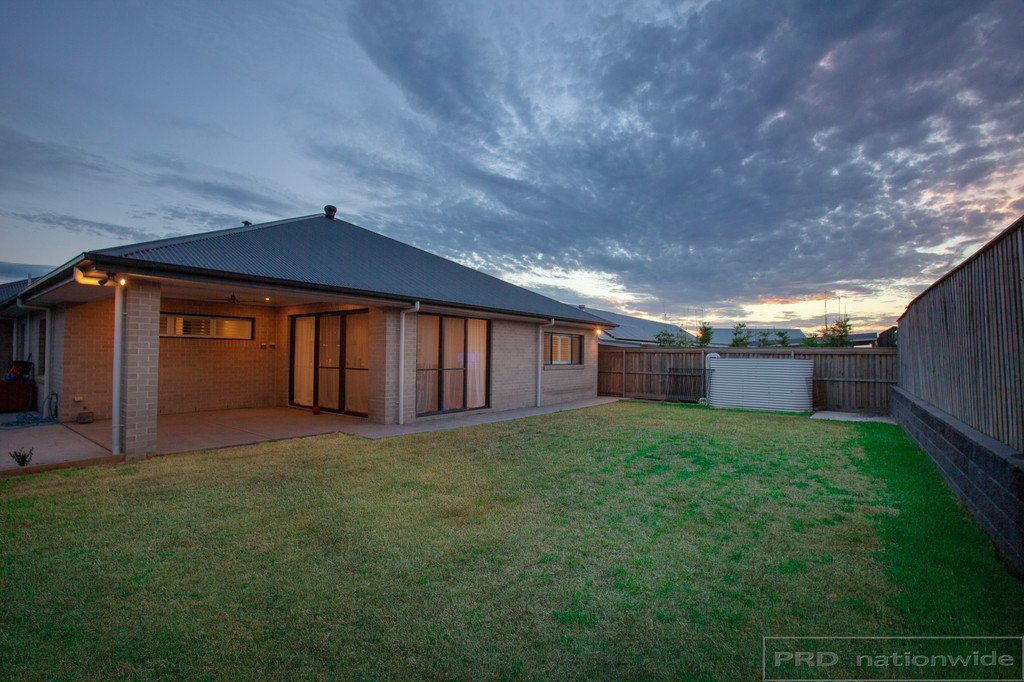 19 Tigertail Street CHISHOLM 9