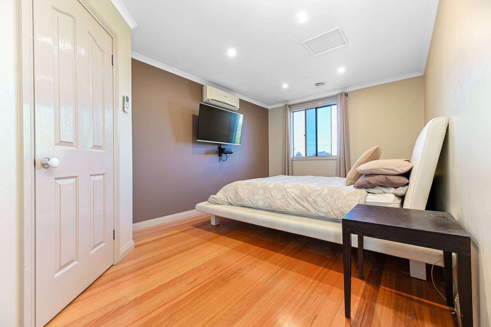 Gallery: 1/9 Timmings Street