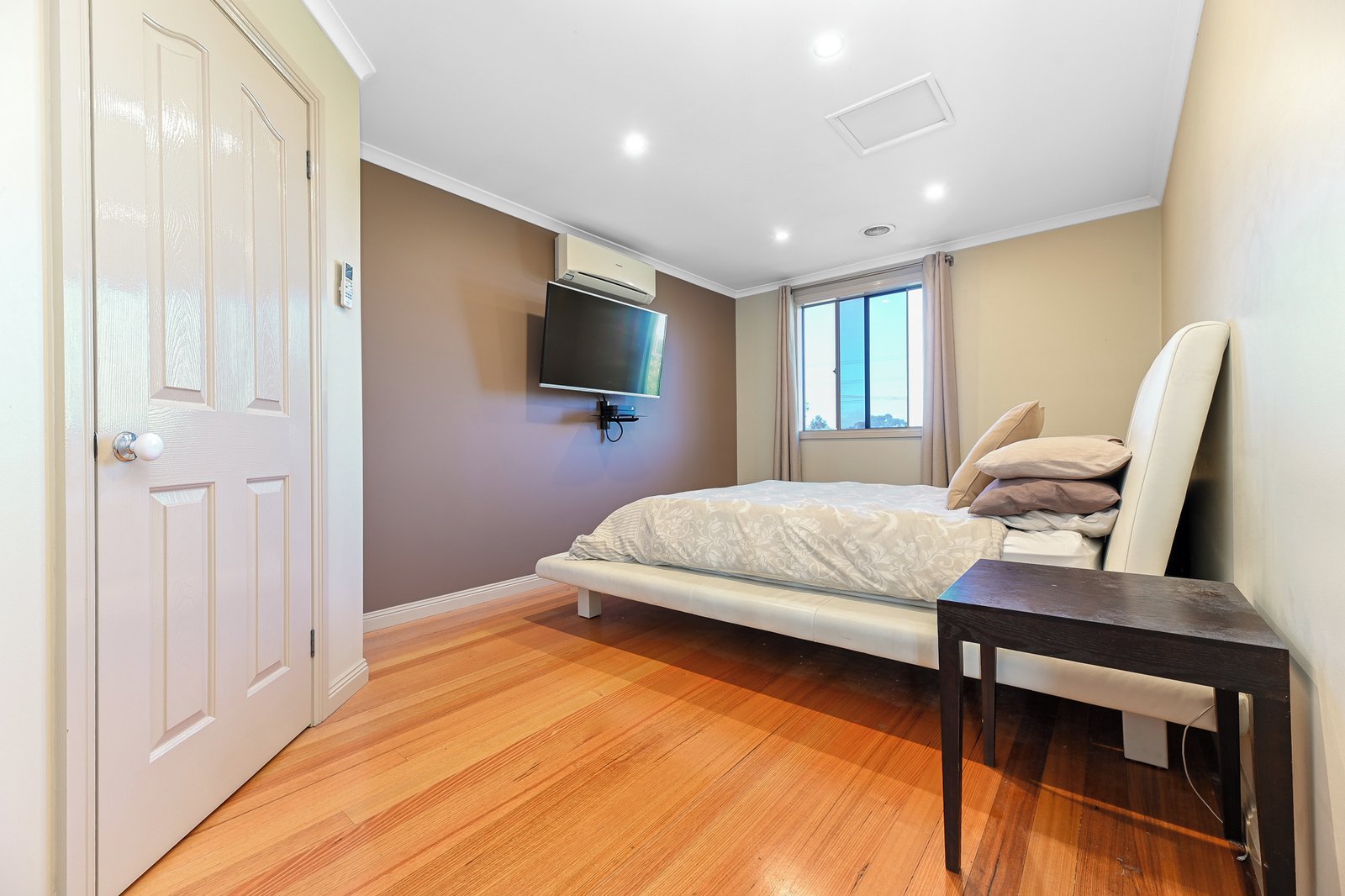 Gallery: 1/9 Timmings Street