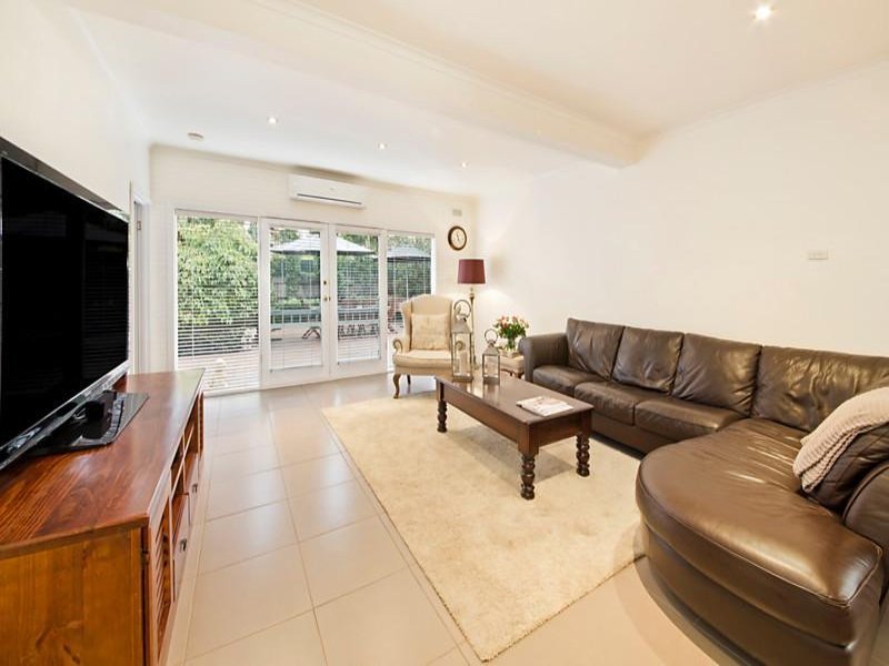 Gallery: 19 Tolls Avenue
