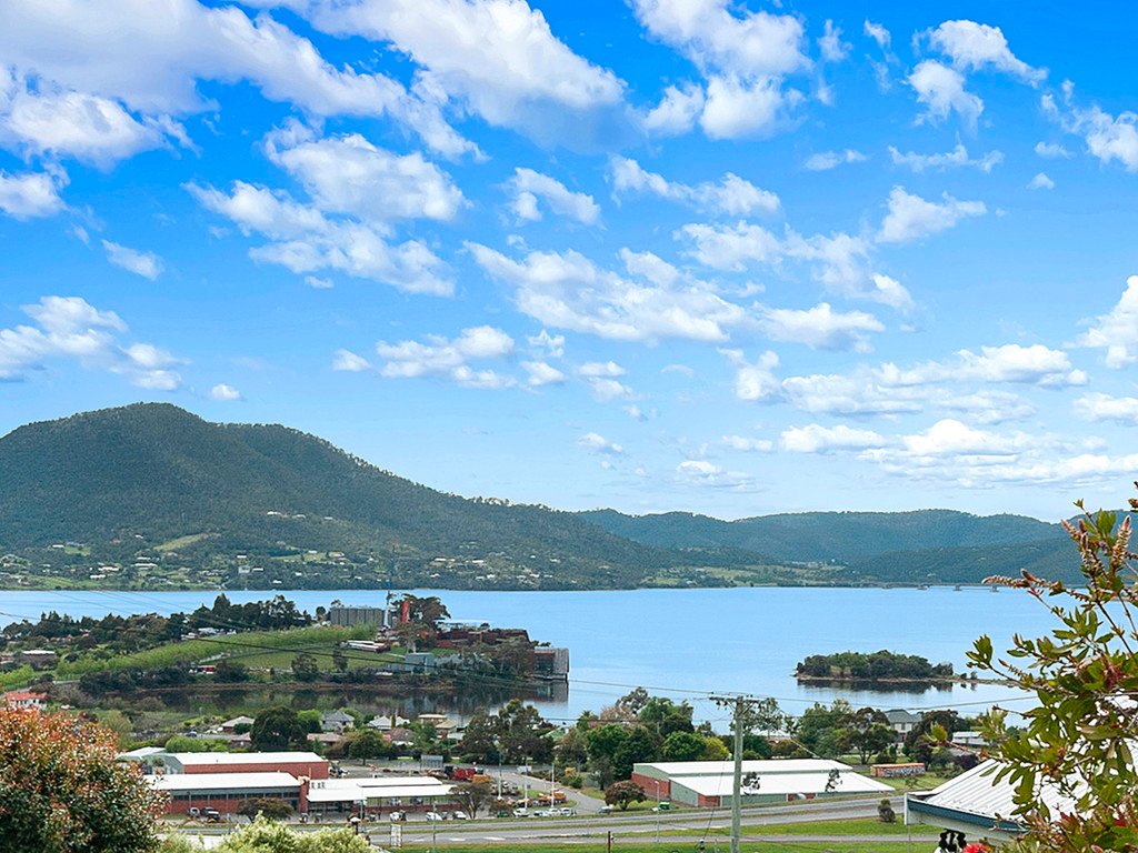 19 Tootonga Street CHIGWELL 2