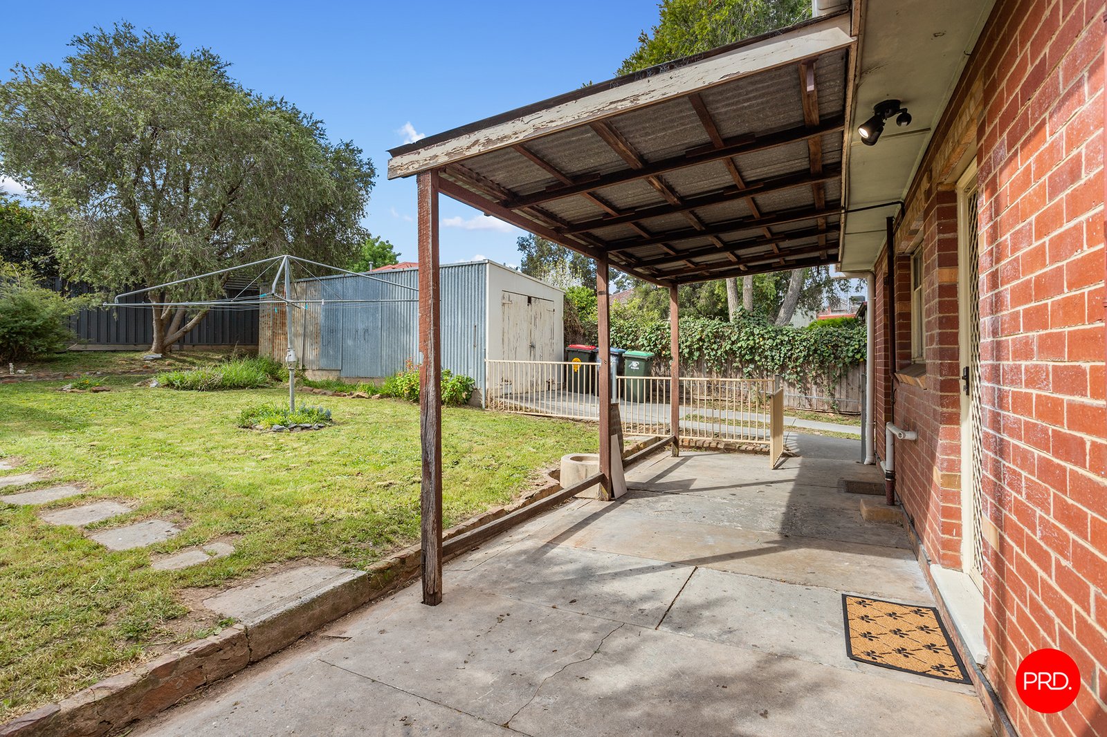 19 Townsend Street KENNINGTON 13