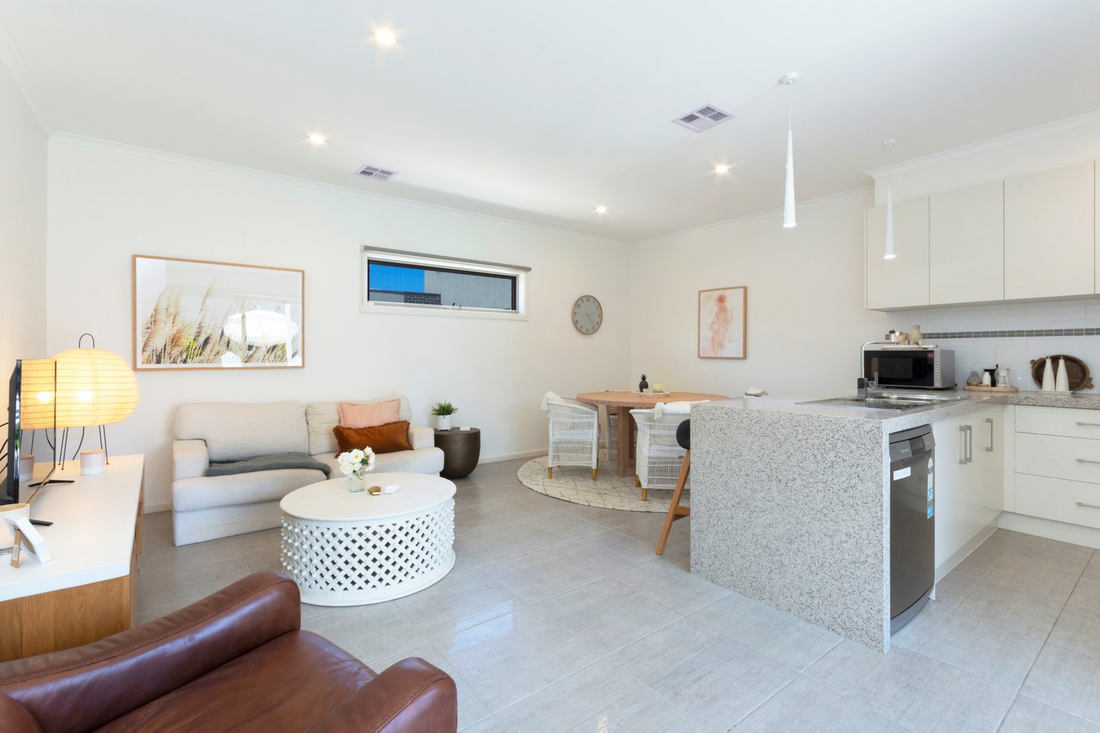 Gallery: 1/9 Toyne Avenue