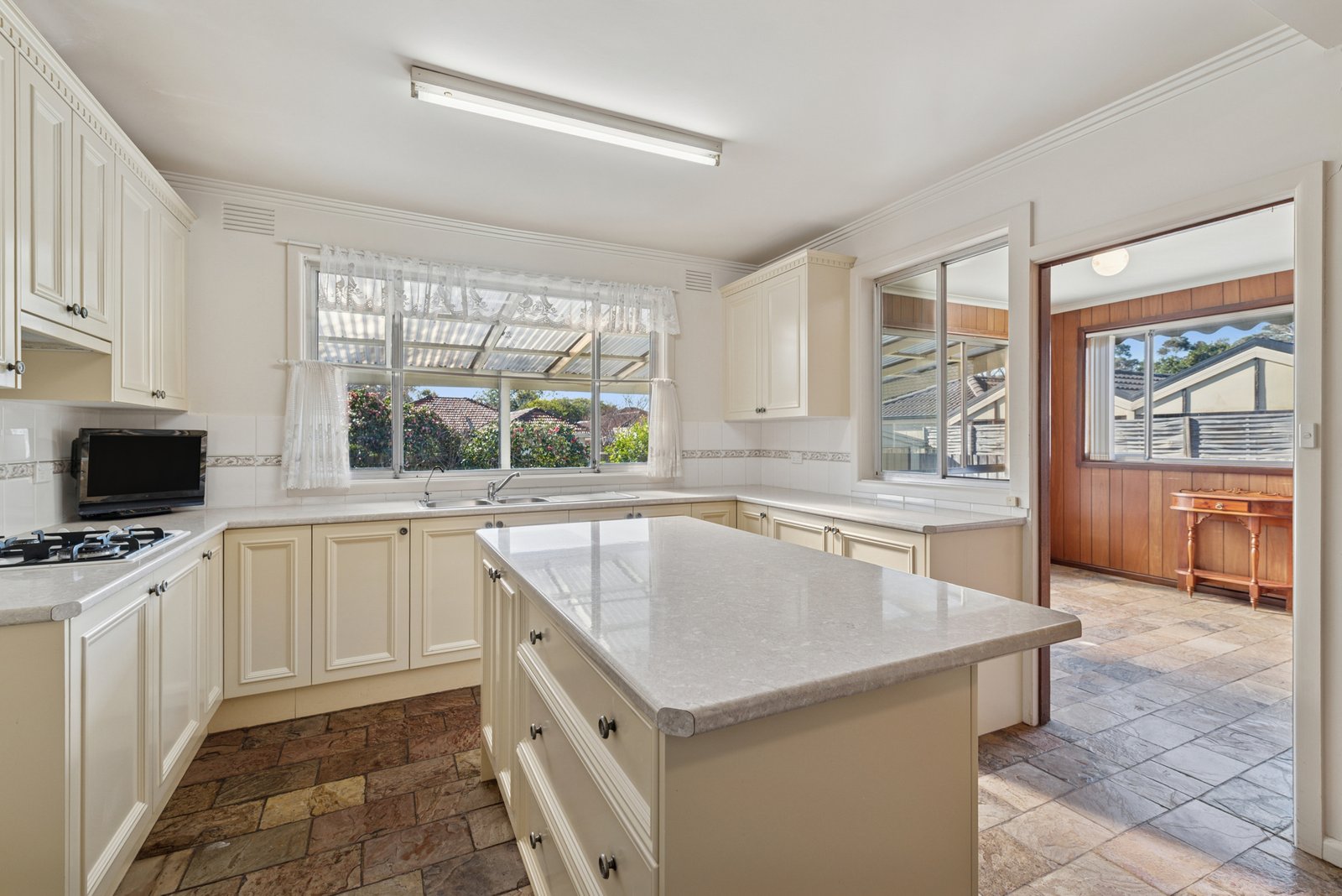 Gallery: 19 Tular Avenue