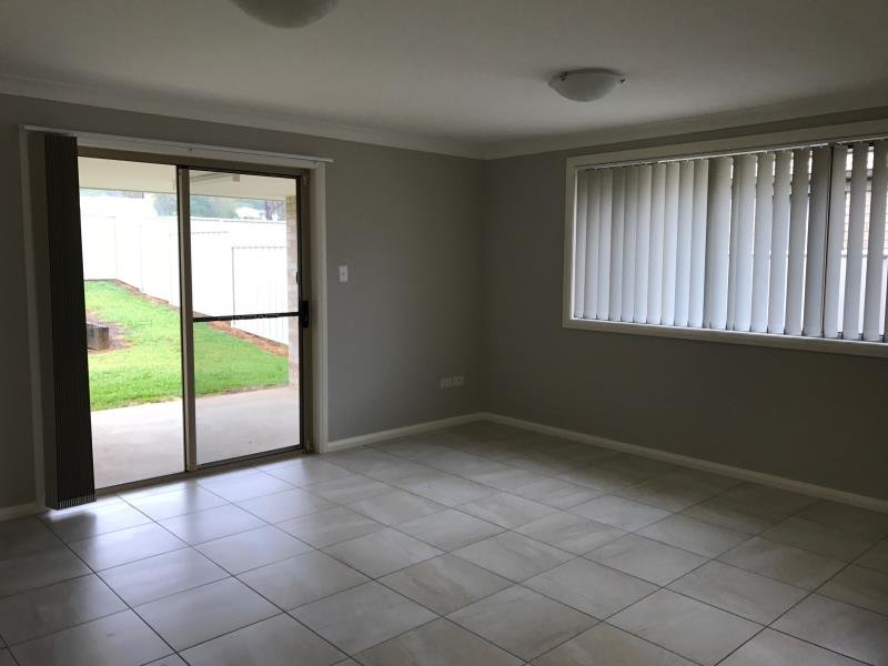 19 Tulipwood Crescent TAMWORTH 2