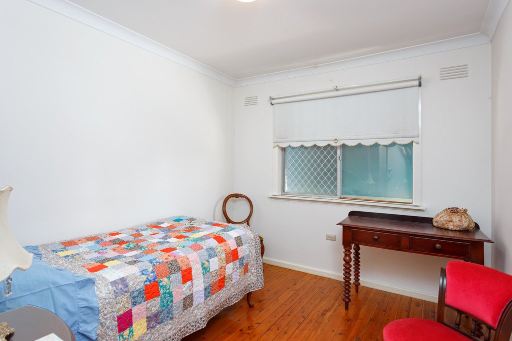 19 Vasey Street ASHMONT 8