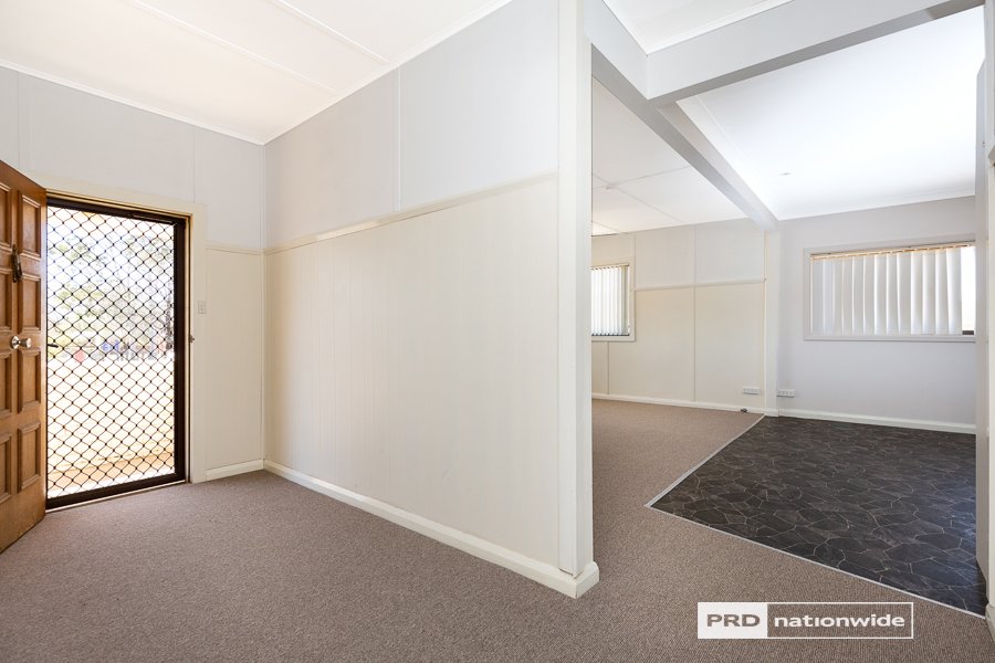 19 Vera Street TAMWORTH 4