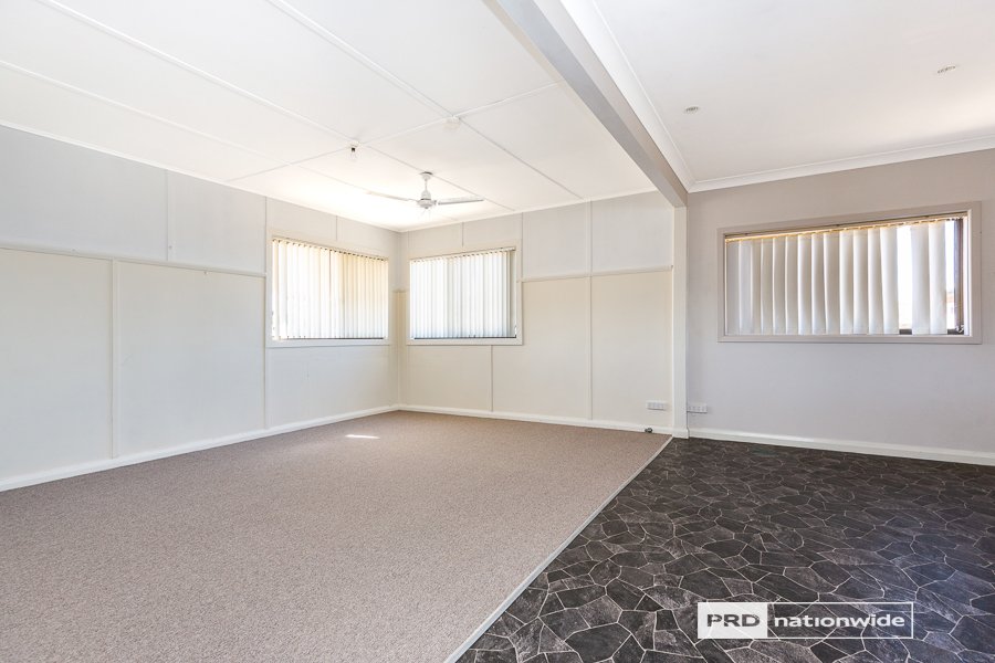 19 Vera Street TAMWORTH 5