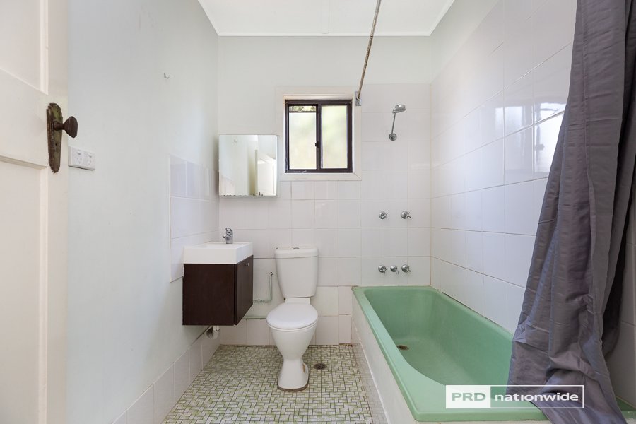 19 Vera Street TAMWORTH 6