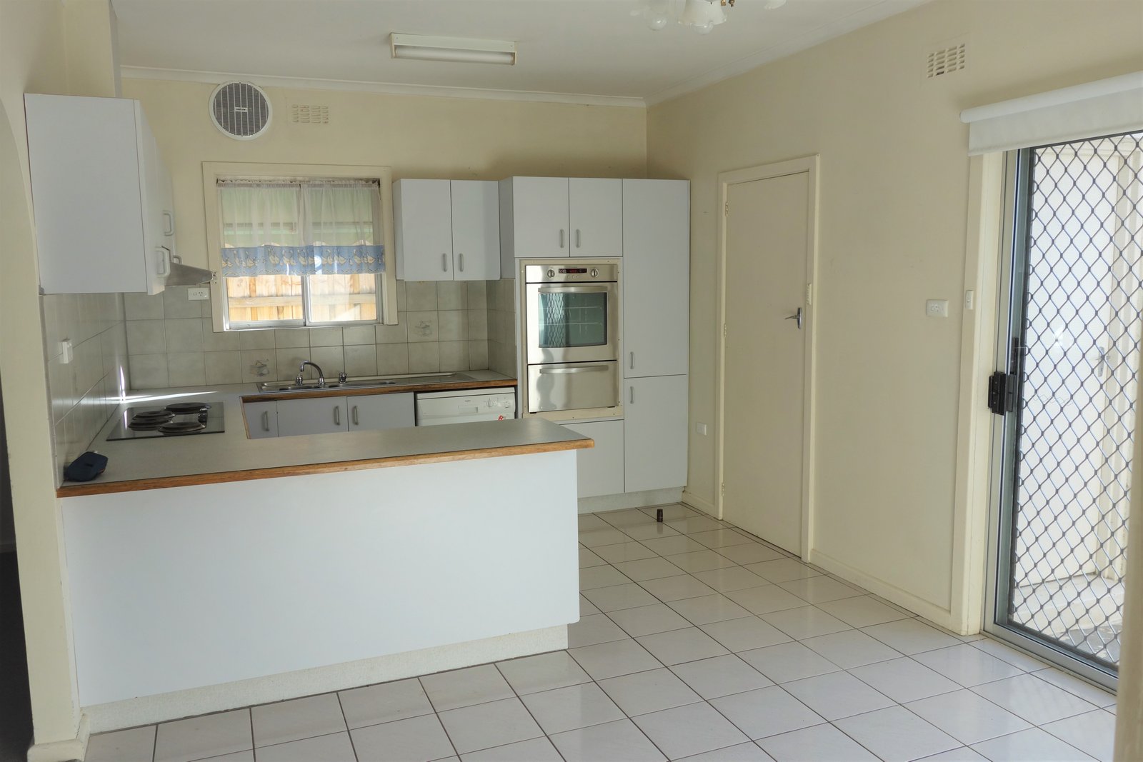 Gallery: 1/9 Voltri Street