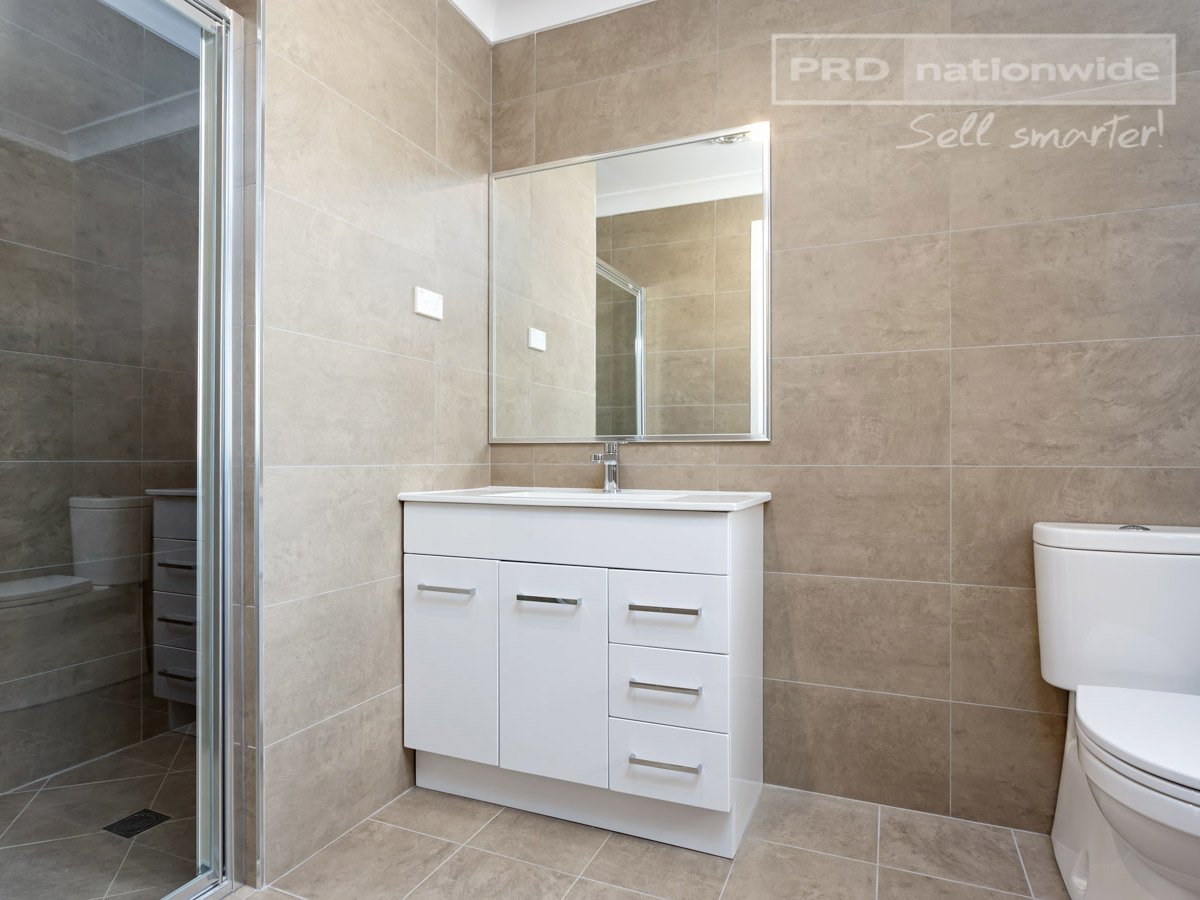 19 Watson Boulevard LLOYD 6