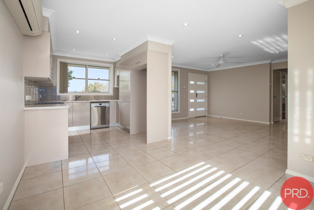 1/9 Windermere Road LOCHINVAR 7