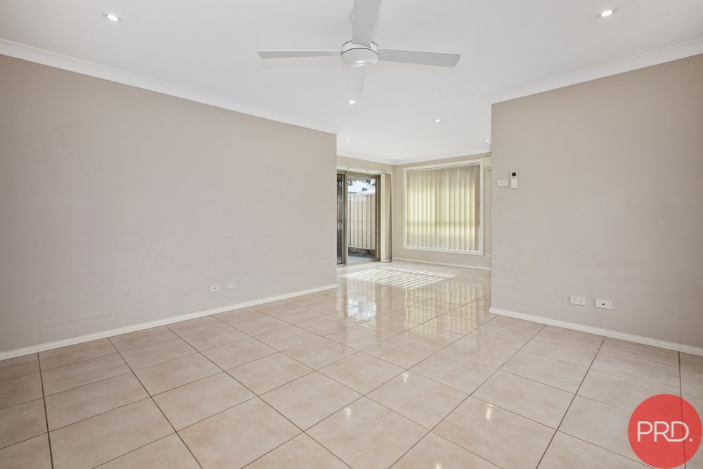 1/9 Windermere Road LOCHINVAR 12