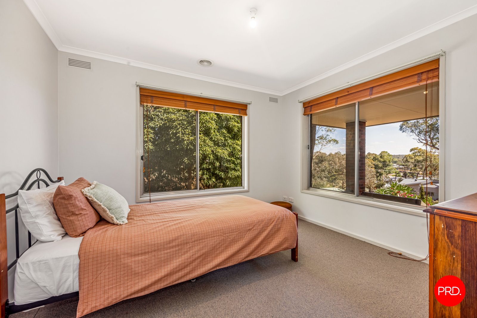 19 Wirth Street FLORA HILL 8