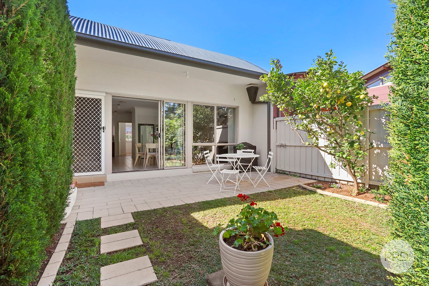 19 Wonoona Parade East  OATLEY 1