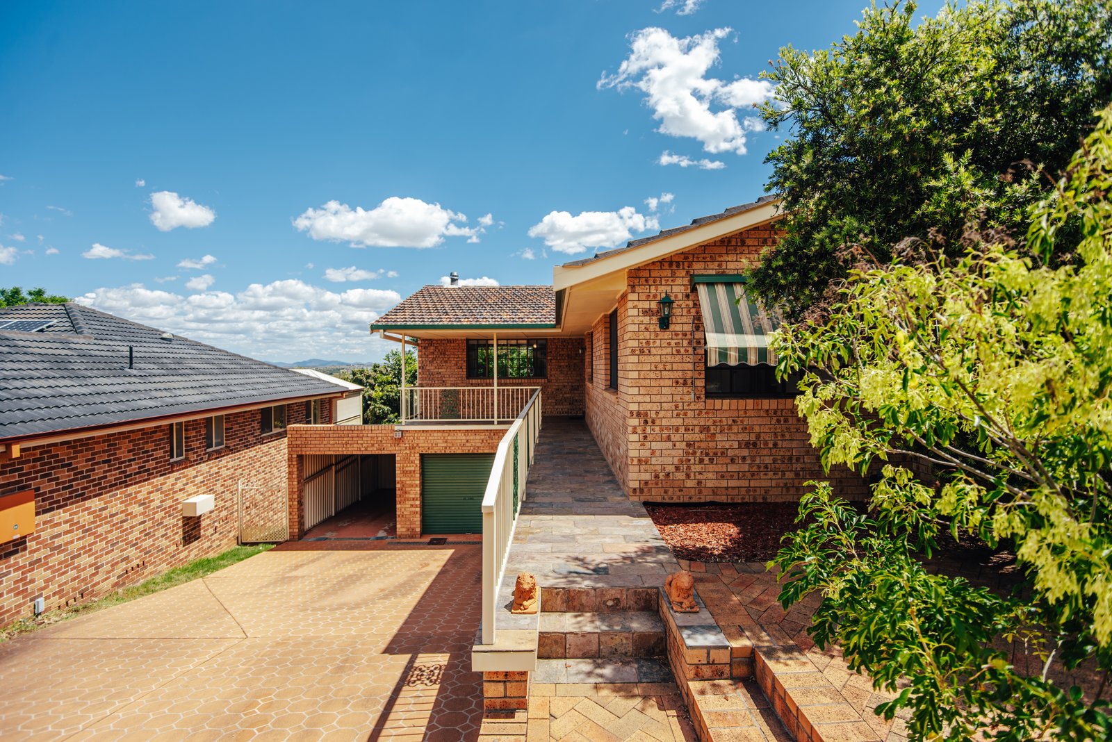 19 Woodbry Crescent TAMWORTH 4