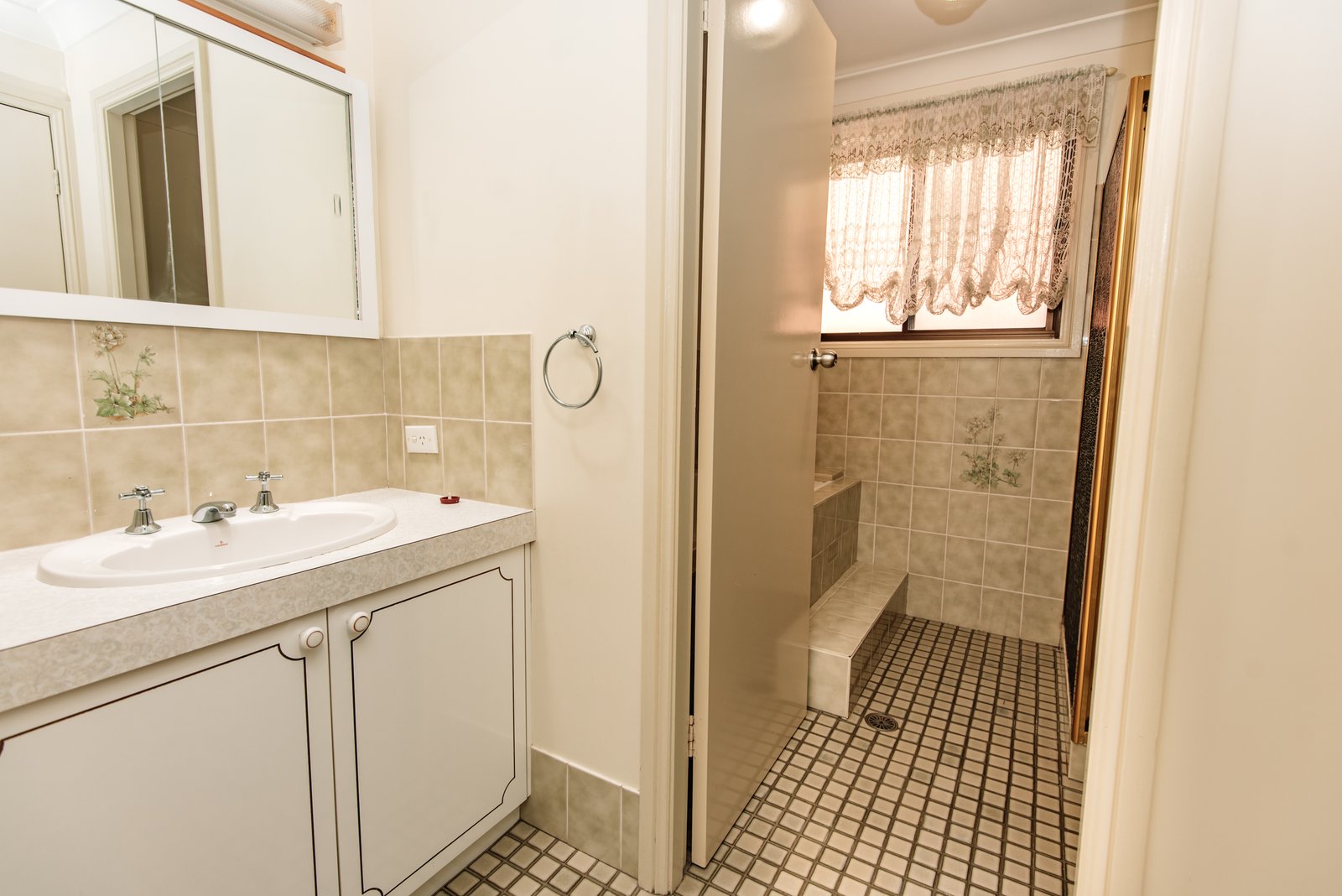 19 Woodbry Crescent TAMWORTH 18