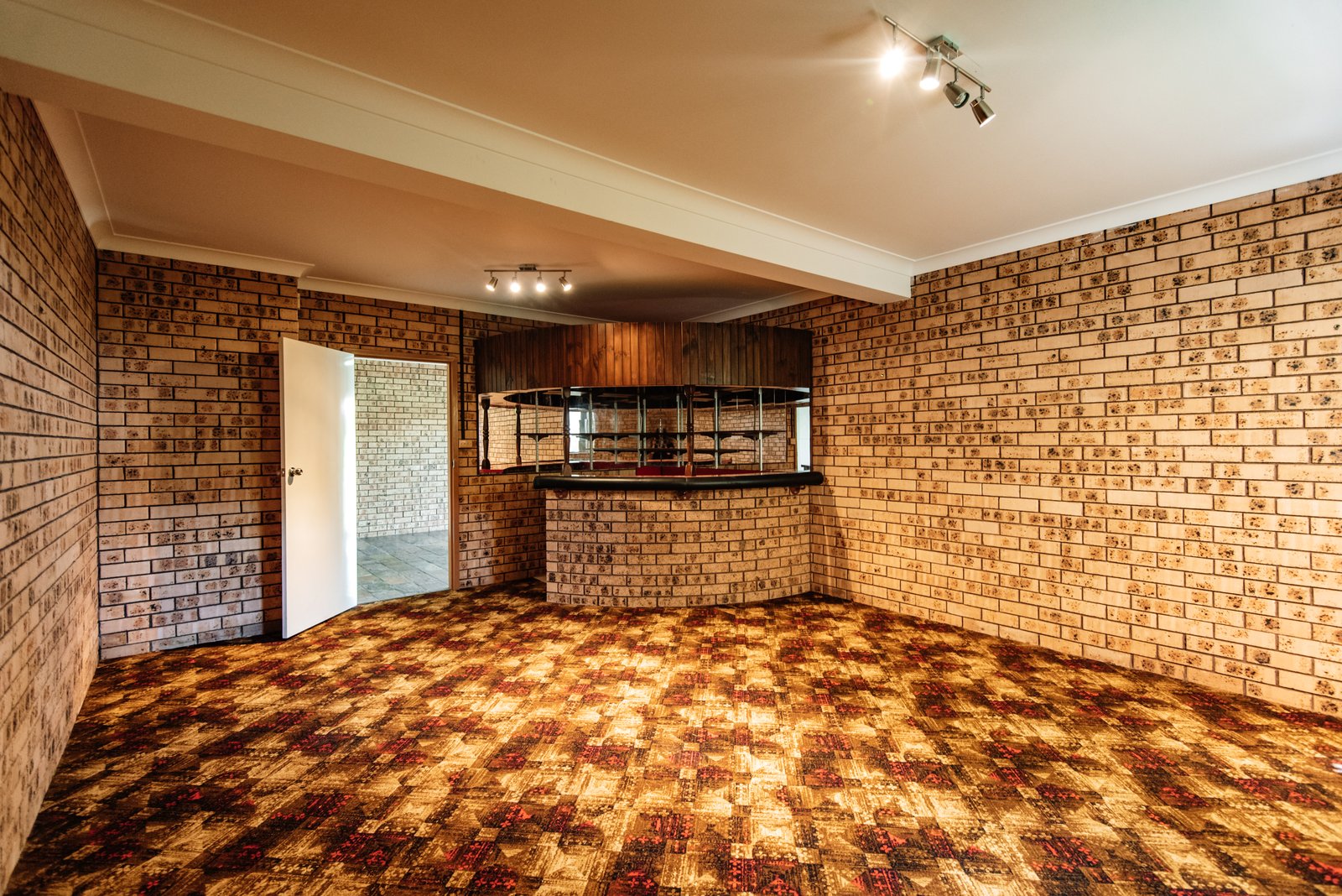 19 Woodbry Crescent TAMWORTH 25