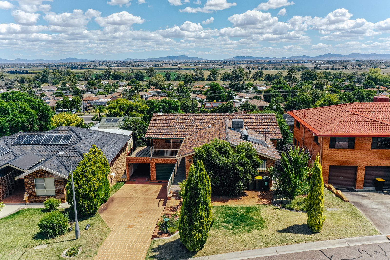 19 Woodbry Crescent TAMWORTH 35