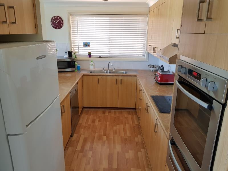 19 Woodbry Crescent TAMWORTH 3