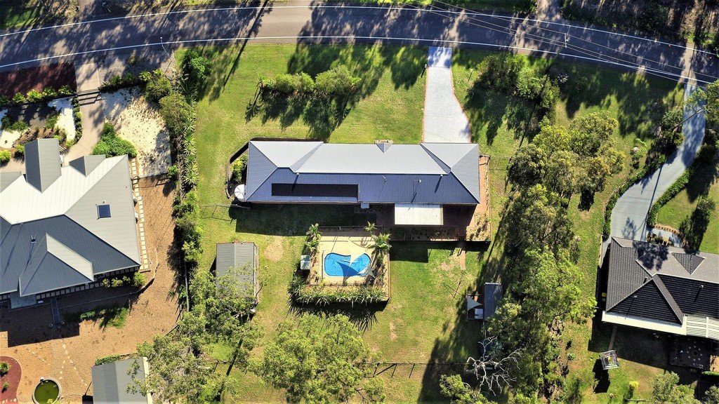19 Woodlands Drive THORNTON 3