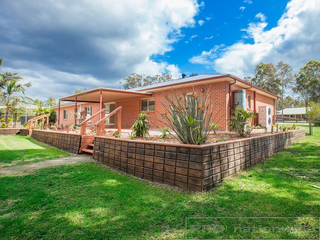 19 Woodlands Drive THORNTON 11