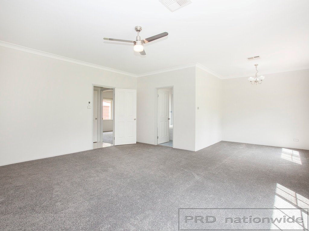 19 Woodlands Drive THORNTON 25