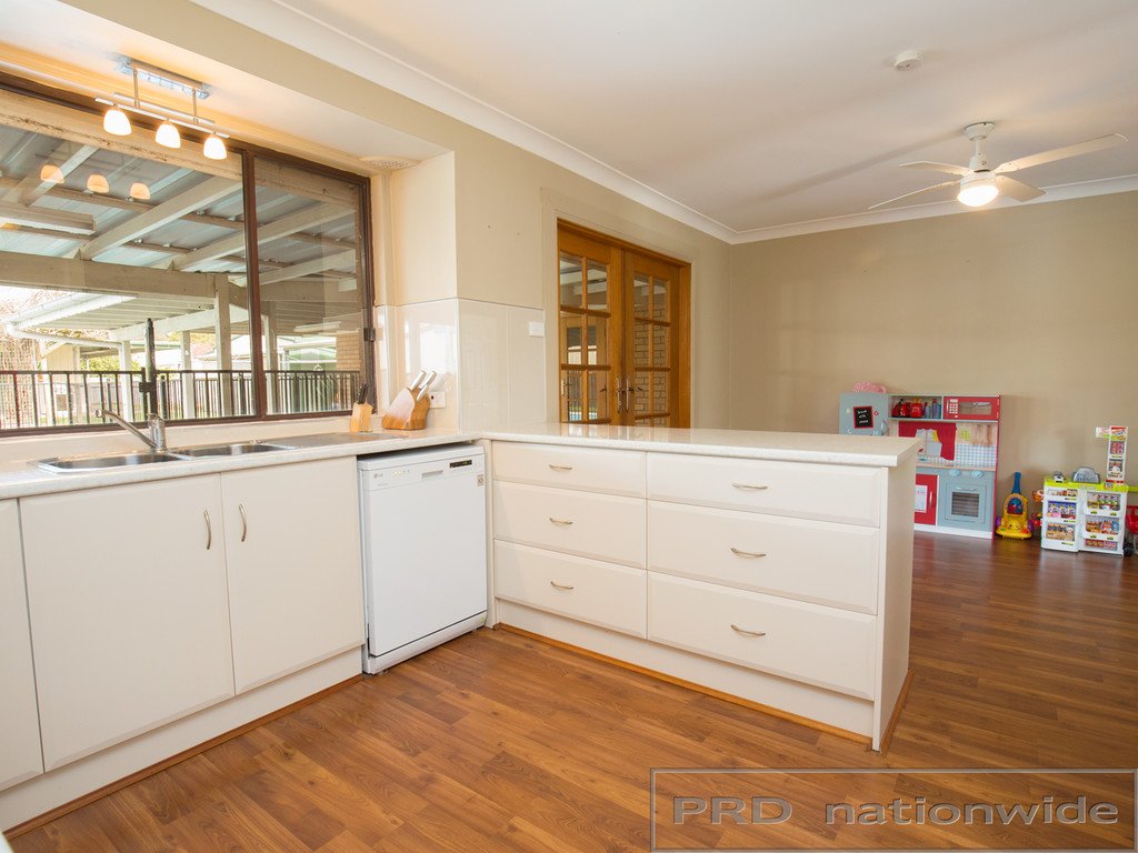 19 Wyndham St  GRETA 4