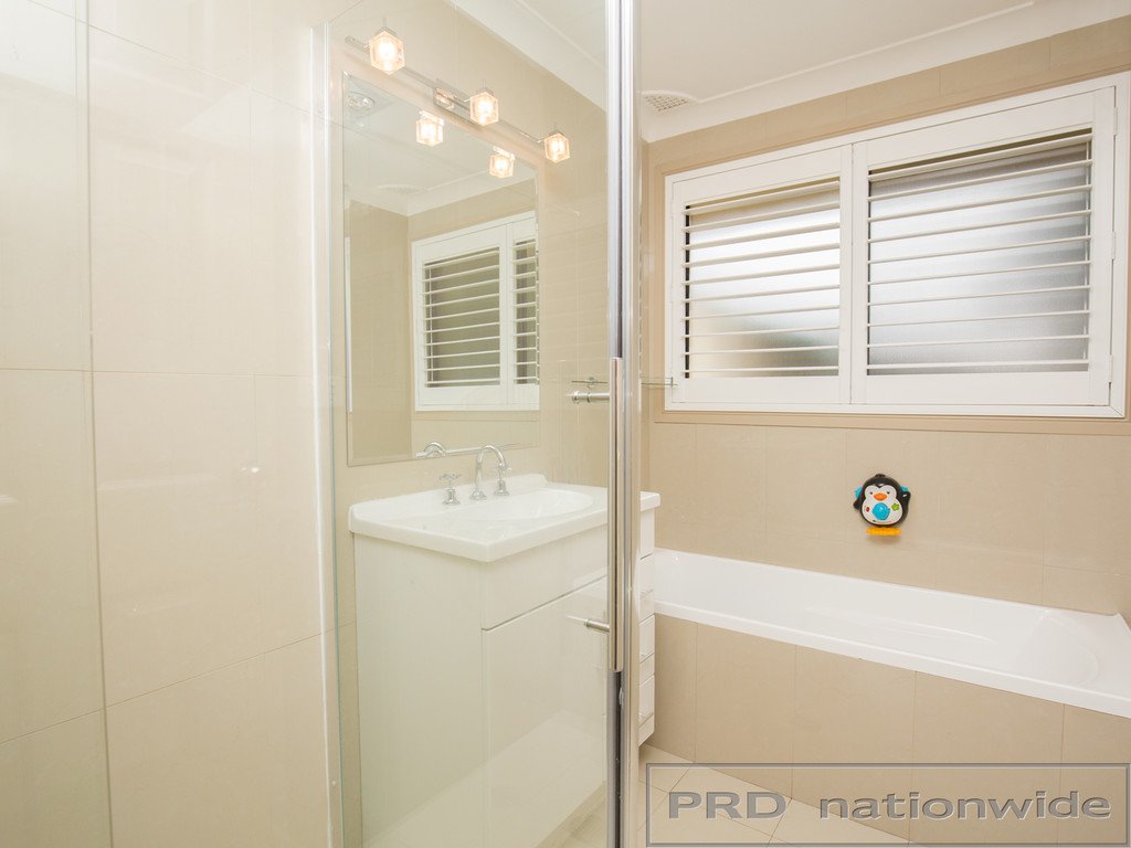 19 Wyndham St  GRETA 9