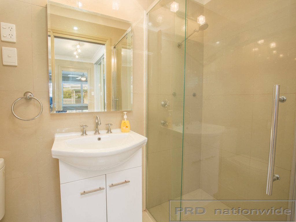 19 Wyndham St  GRETA 10