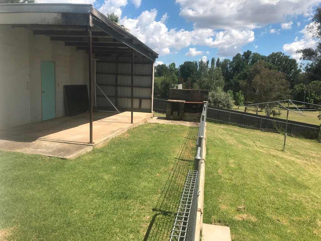 19 Wynyard Street TUMUT 9