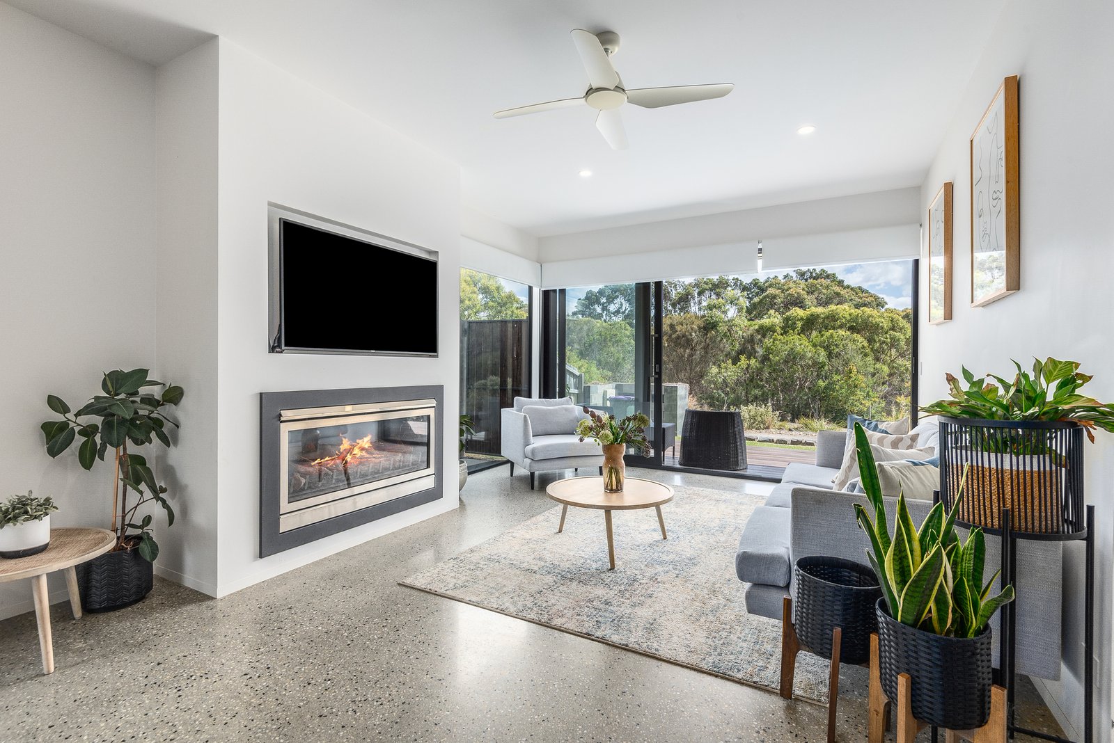 Gallery: 1/9 Yellow Gum Place