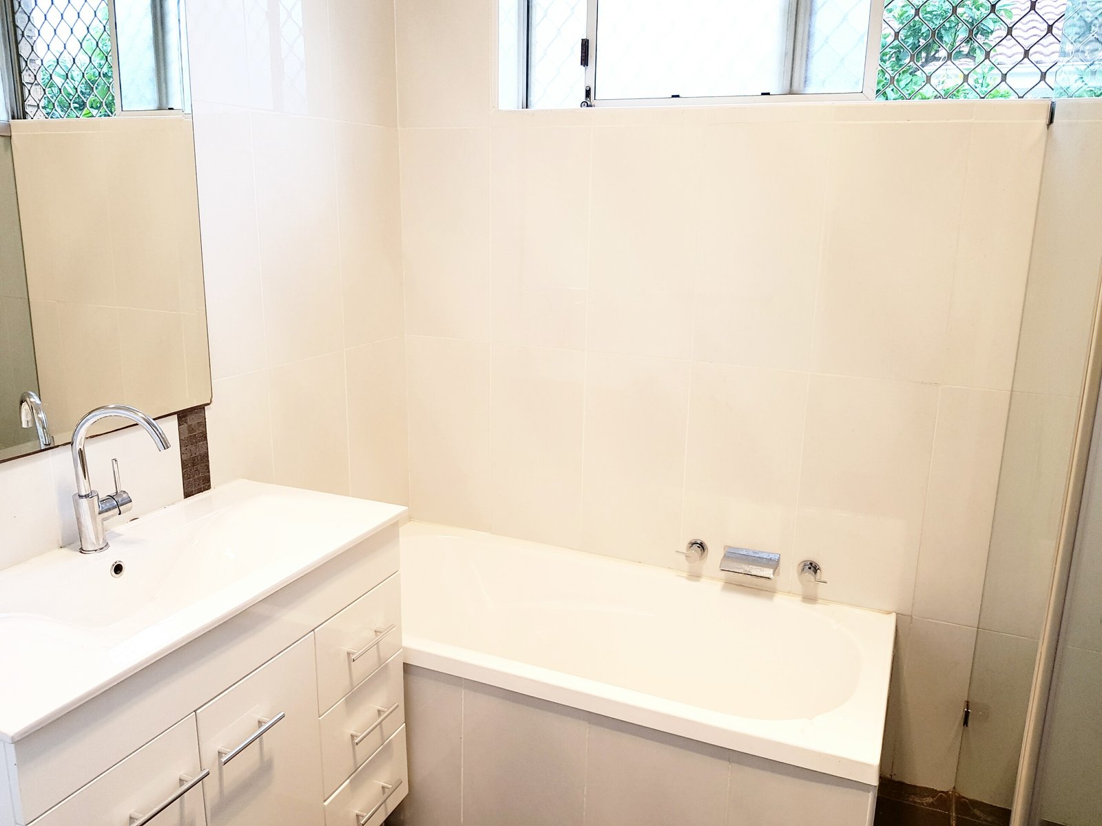 1/90 Bassett St  HURSTVILLE 4