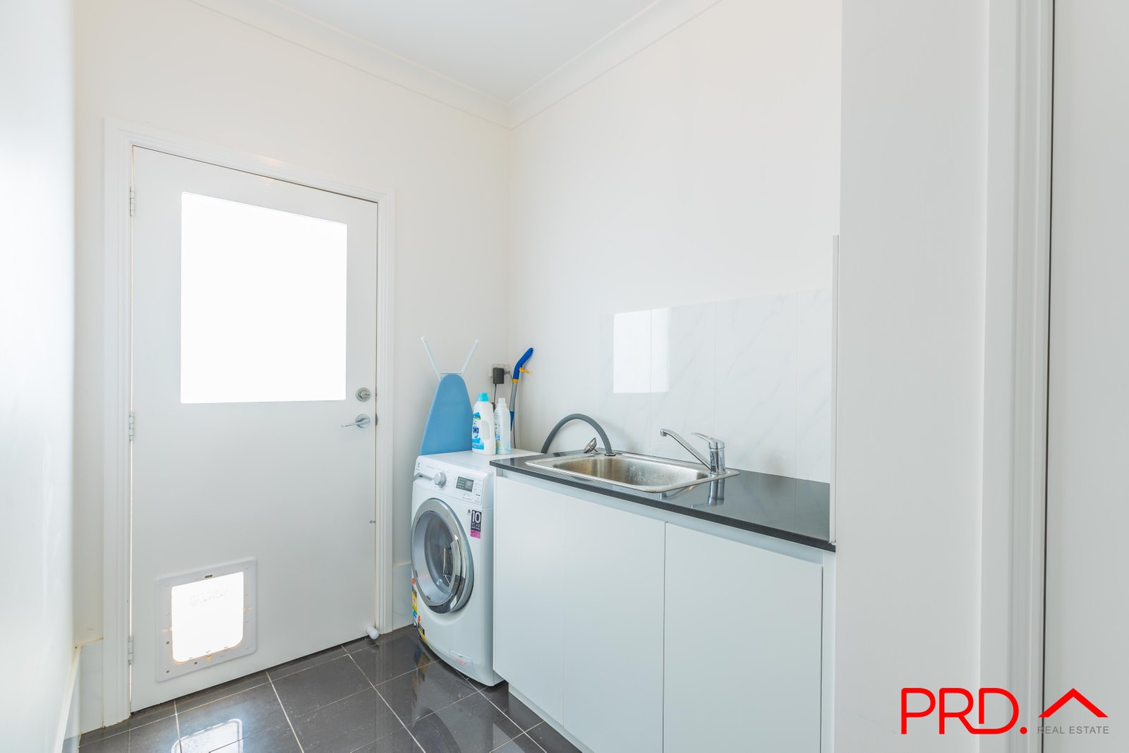 190 Browns Lane TAMWORTH 14
