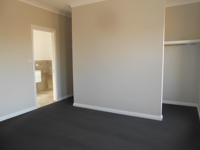 190 Browns Lane TAMWORTH 4