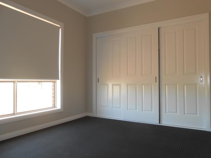 190 Browns Lane TAMWORTH 8