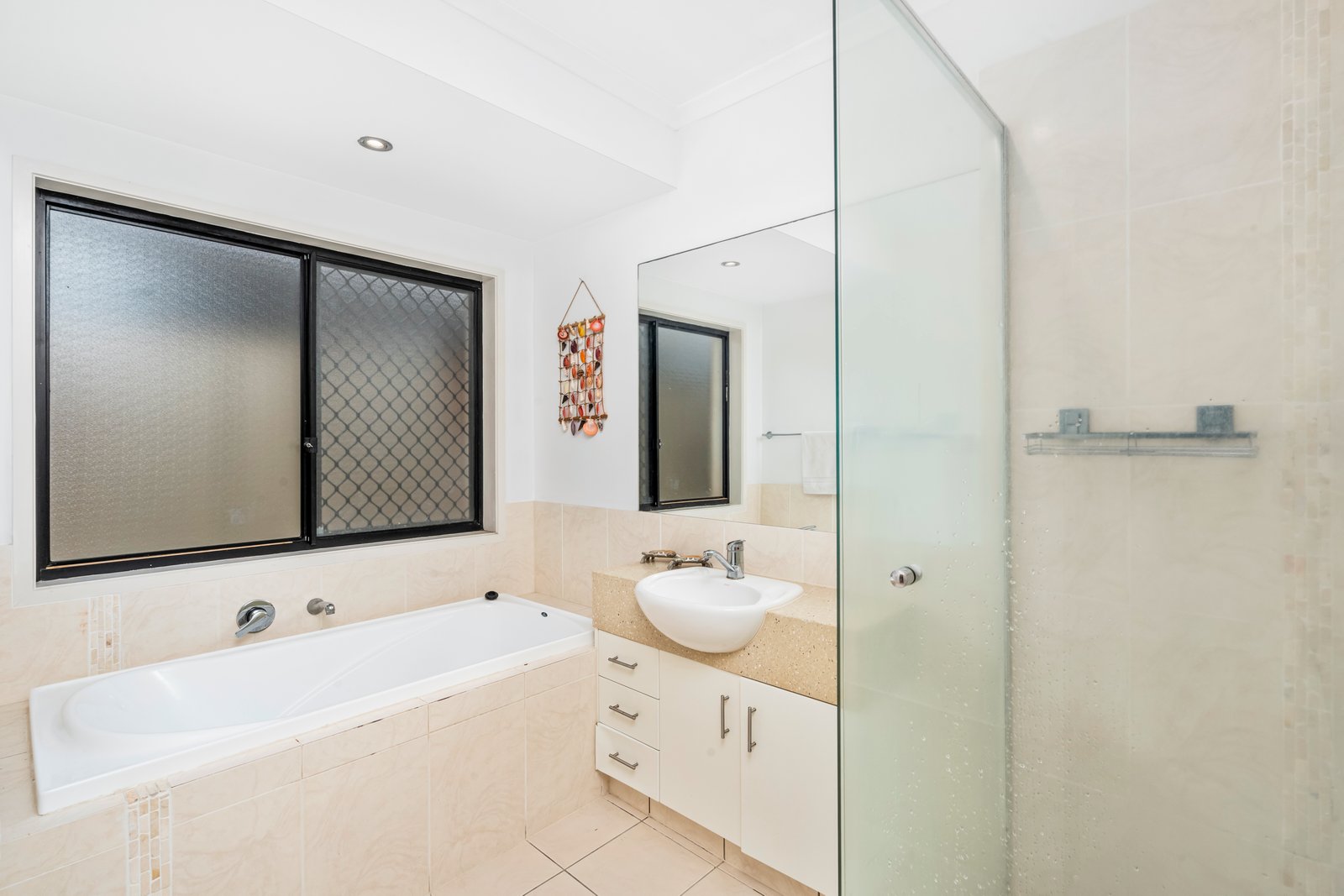 1/90 Leyte Avenue PALM BEACH 15