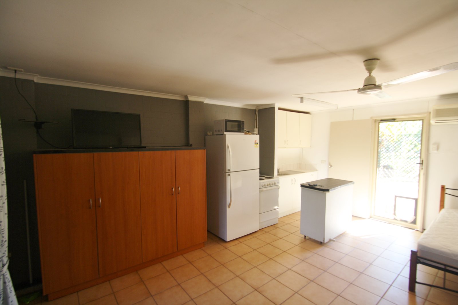 190/122 Port Drive CABLE BEACH 7