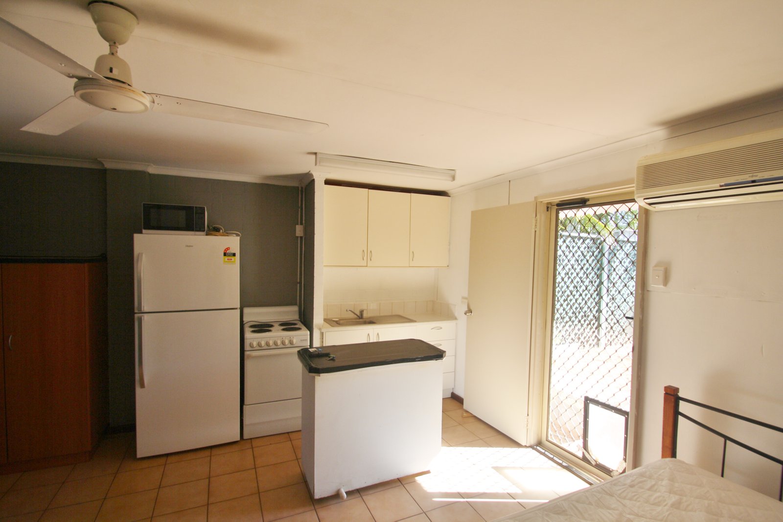 190/122 Port Drive CABLE BEACH 8