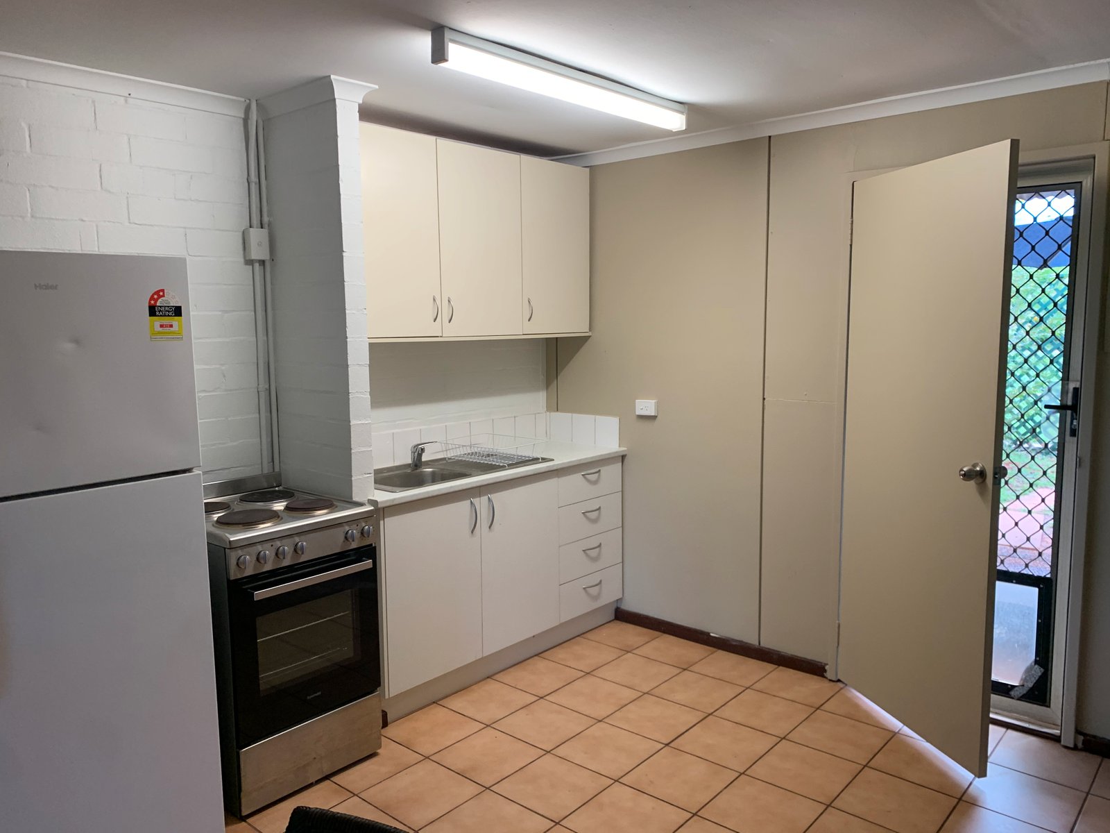 190/122 Port Drive CABLE BEACH 8