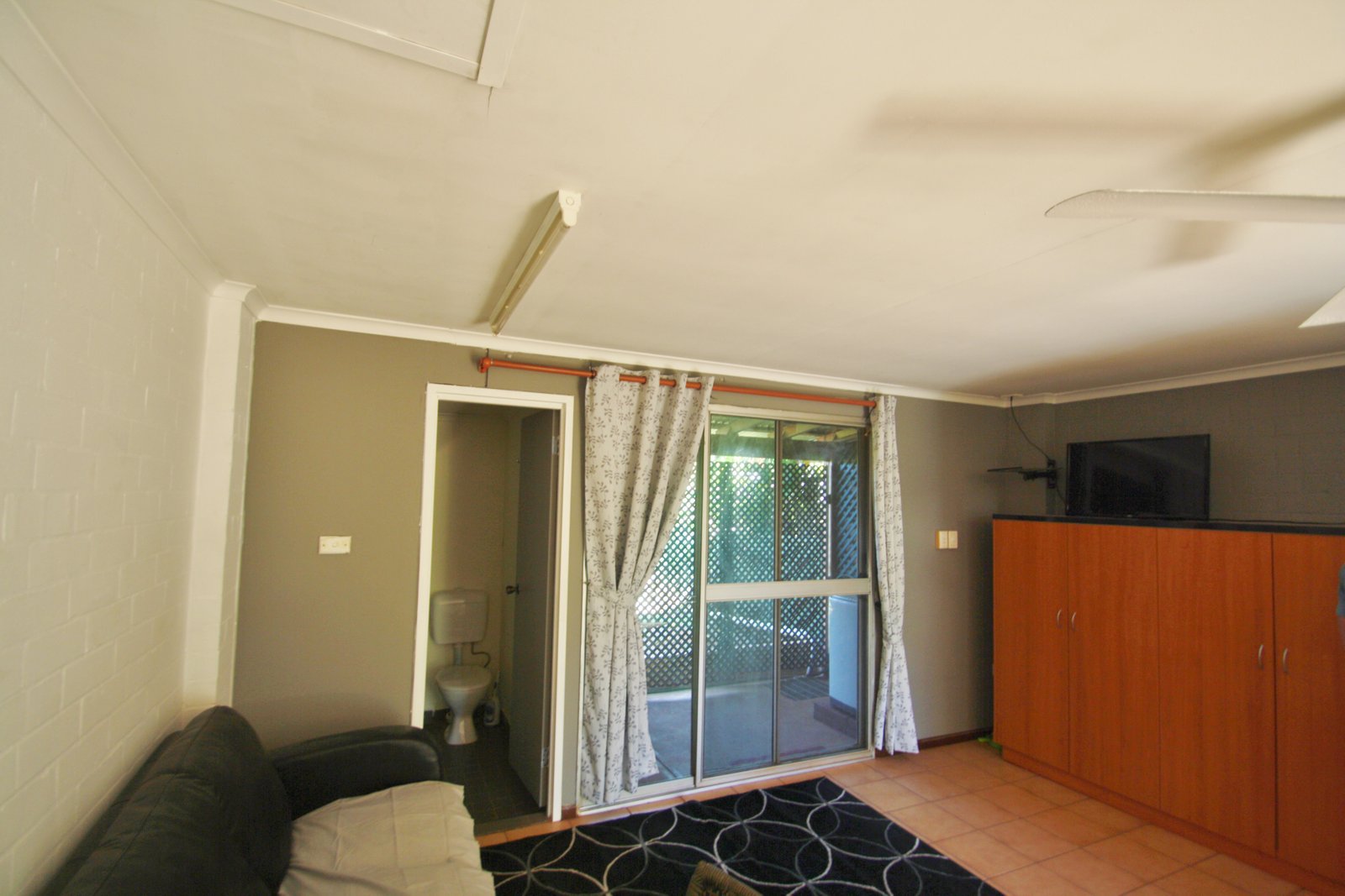 190/122 Port Drive CABLE BEACH 12