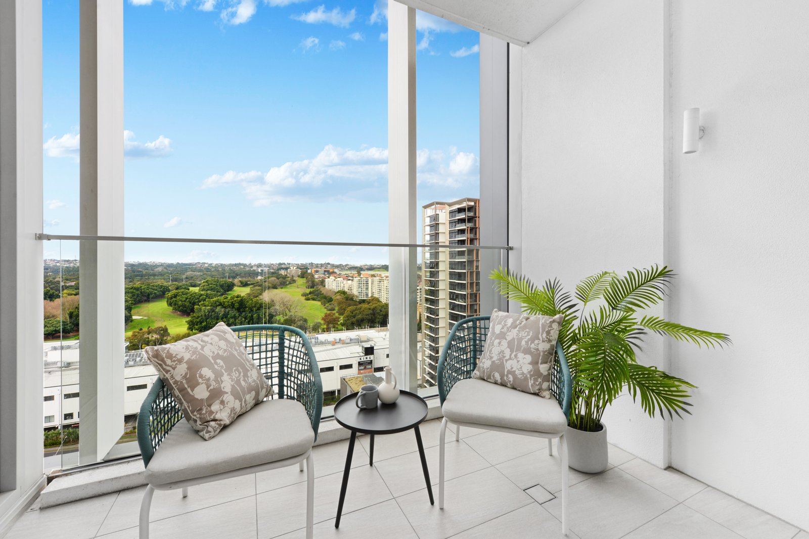 1902/16 Gadigal Avenue WATERLOO 9