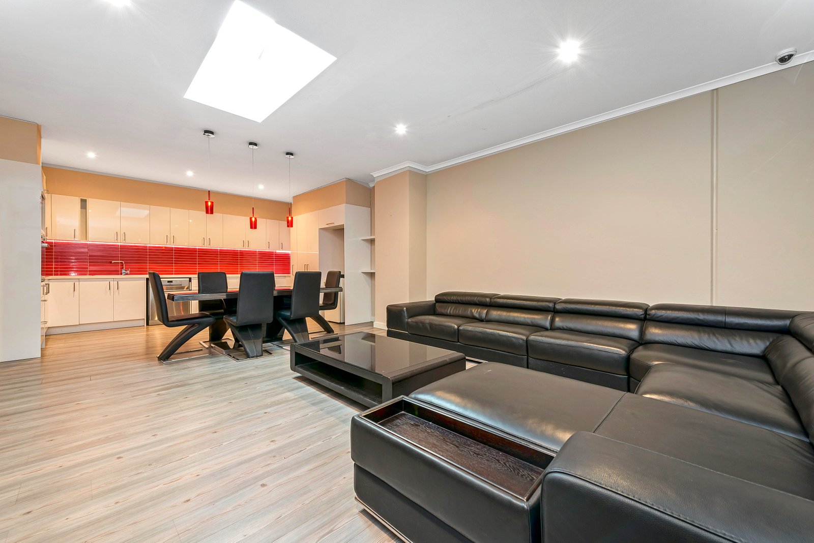 Gallery: 190/248-266 Osborne Avenue