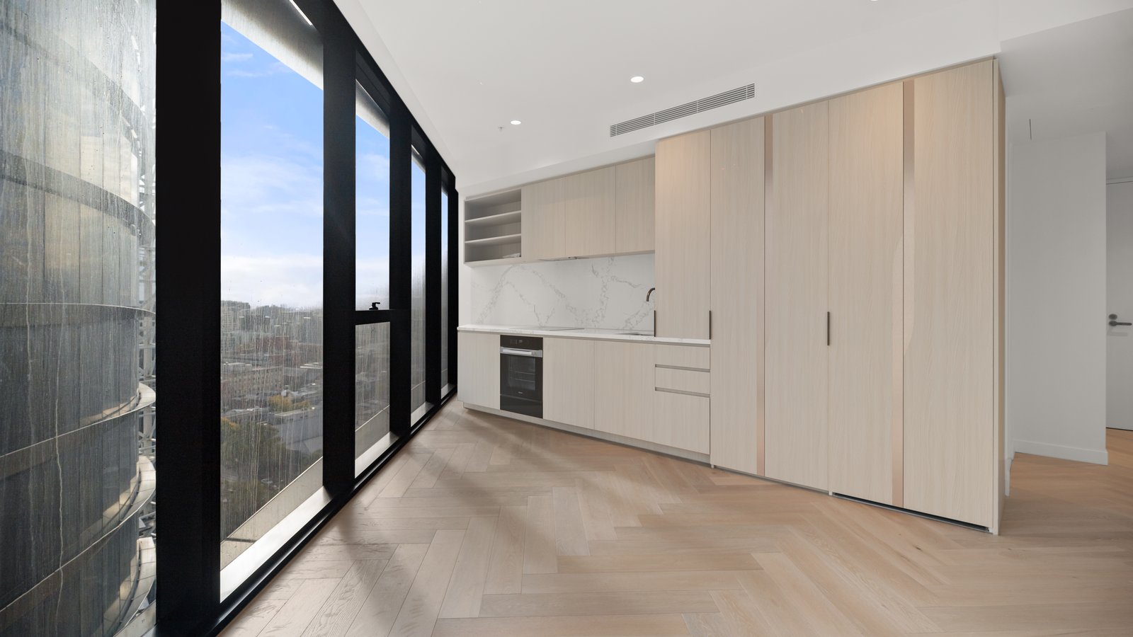 1906/63 La Trobe Street MELBOURNE 2