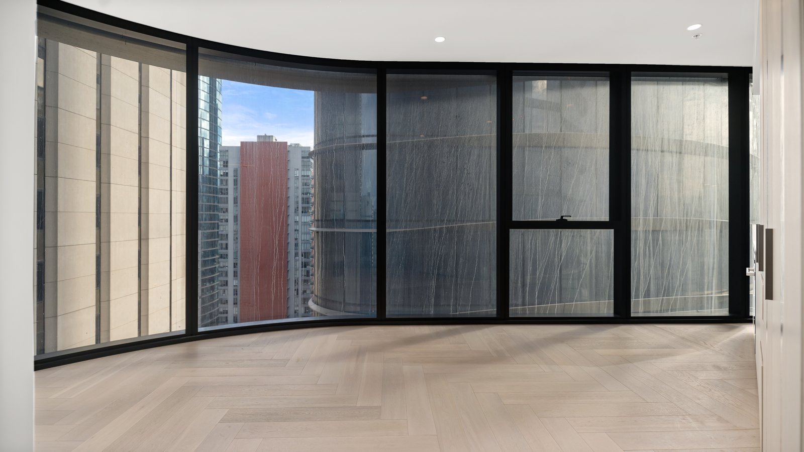 1906/63 La Trobe Street MELBOURNE 4