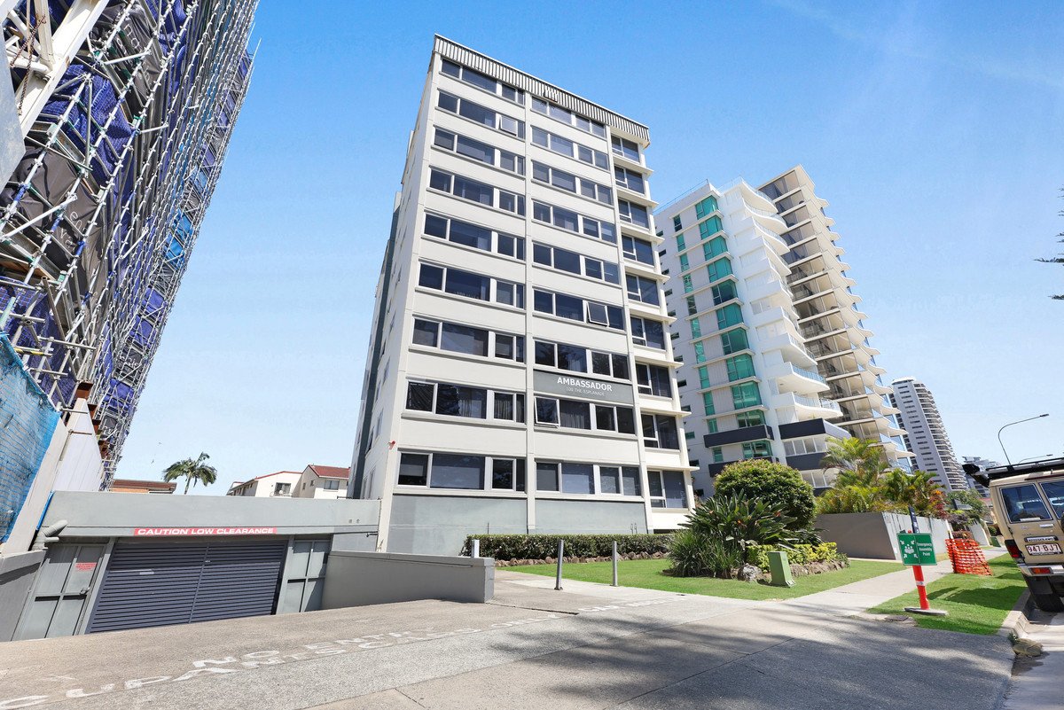 19/100 The Esplanade Burleigh Heads 21