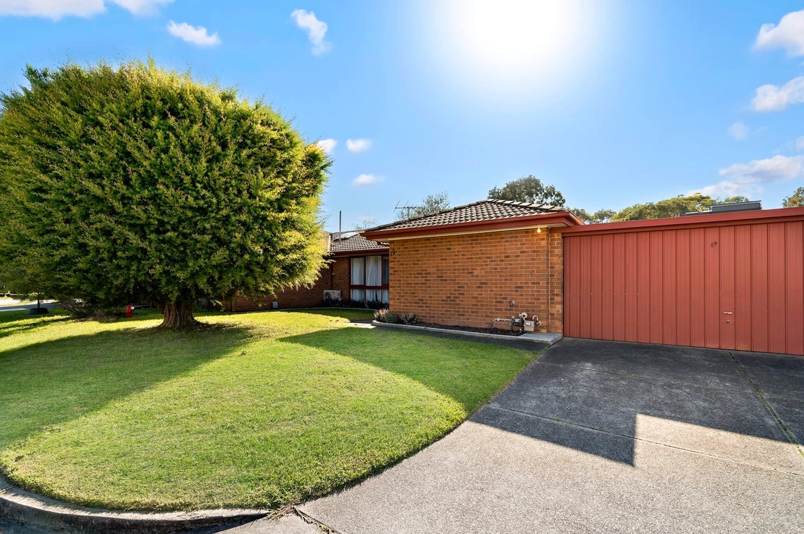 Gallery: 19/104 Springs Road